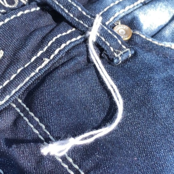 LIKE NEW ALMOST FAMOUS SLIM STRAIGHT JEANS 9/29x30 ๐ - Picture 4 of 13